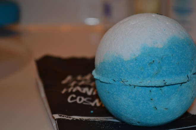 Come Wednesday, I was perfectly happy to have a lazy day at home which included this amazing bath bomb from LUSH.